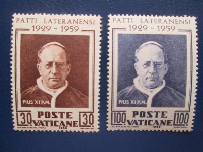 VATICAN=SERIE 1959 NESTAMPILATA==MNH foto