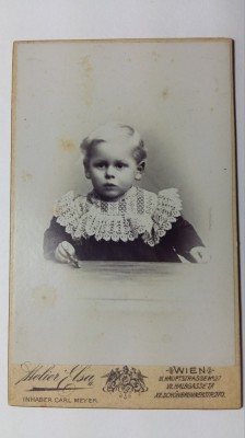 FOTOGRAFIE VECHE - FORMAT CDV - COPIL - HAINUTE MODA SFARSIT DE SECOL XIX foto