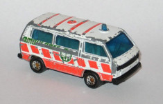 Matchbox - VW Transporter Ambulance foto