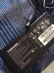 Alimentator incarcator laptop Toshiba 19v 3.42A 65W Original foto