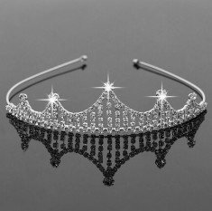 Diadema / coronita / tiara mireasa / ocazie cristale tip Swarovski foto