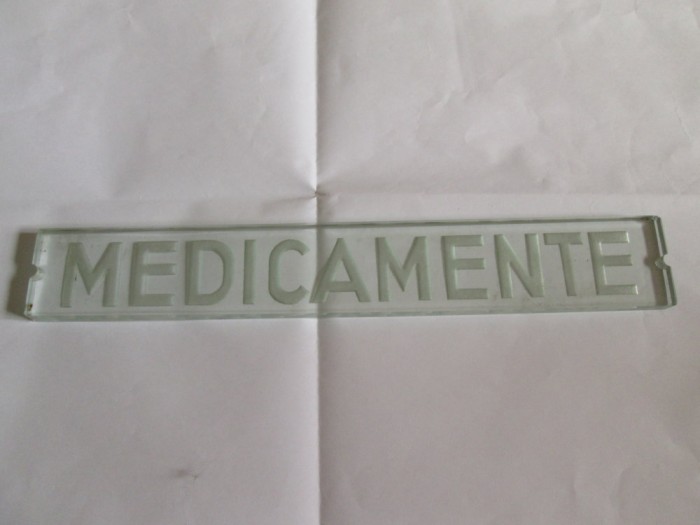 RARITATE! DECOR DIN STICLA GROASA GRAVATA DE 9 MM PENTRU MEDICAMENTE ANII 30