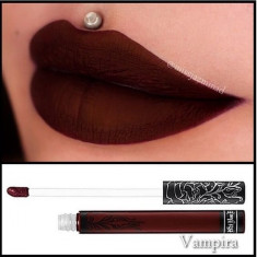 Ruj permanent original Kat Von D mat VAMPIRA foto