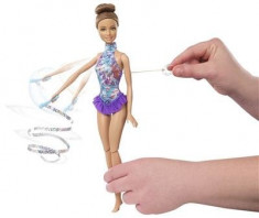 Papusa Barbie Careers Gymnast Brunet Doll foto