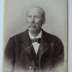 Fotografie veche pe carton cdv . portret barbat - Atelier Brasov 1900