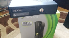 Xbox 360 Slim 250Gb + jocuri foto