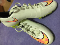 Ghete fotbal Nike mercurial foto