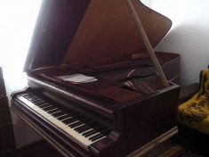 Vand pian vechi de 150 ani foto