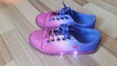 NEXT- Tenesi- pantofi sport cu leduri pt fetite marimea 1UK -33 EU 21.5cm foto