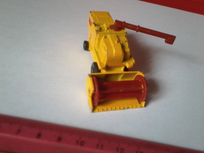 bnk jc Matchbox - Combine Harvester 1977 - Macao foto