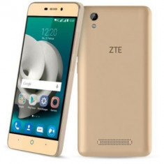 ZTE Blade A452 gold Android Smartphone foto