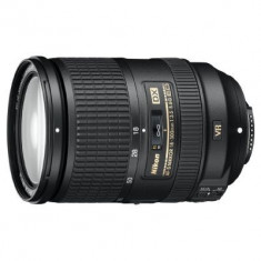 Nikon AF-S DX Nikkor 18-300 mm 3.5-5.6G ED VR Reise Zoom Objektiv foto