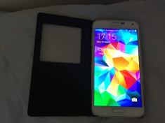 Vand Samsung Galaxy S5 cu flip cover, ca nou, alb, 16GB, android 6.0 foto