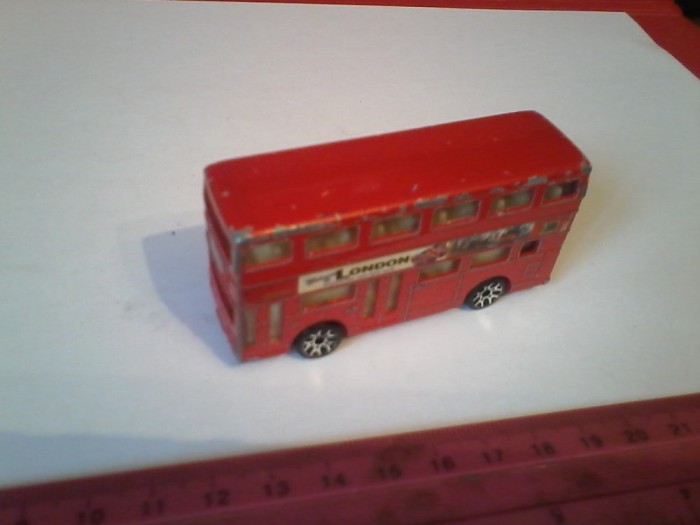 bnk jc Realtoy - London Bus