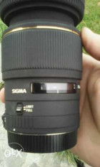 Obiectiv foto montura Canon Sigma 105 mm F 2.8 macro foto