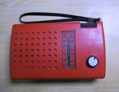 radio vechi de colectie romanesc anii 70 f. rar functional Alfa 3 foto