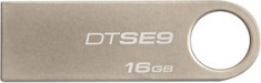 Stick USB 2.0 Kingston DataTraveler SE9 16GB Champagne foto