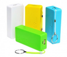 Baterie externa Power bank tip breloc foto