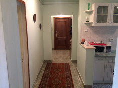 Inchiriez apartament 4 camere - zona 7 Noimebrie Targu Mures foto