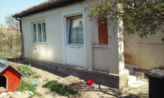 Casa pe Closca (Zona Jandarmerie), 590 mp teren, 2 camere 60 mp, de renovat foto