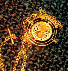Medalion Harry Potter - Timer Turner/Clepsidra - Orange/Portocaliu - Sigilata foto