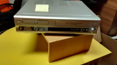 Home cinema Universum DVD VCR 4030 afectat foto