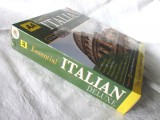 &quot;AA Essential ITALIAN DELUXE. AA Essential Italian Phrase book + 3 CD&quot;. Noua