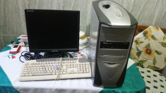 Unitate PC (calculator),AMD Athlon+monitor LCD 17&amp;quot; foto