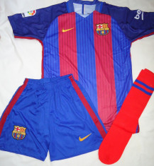 ECHIPAMENTE FOTBAL BARCELONA COPII 4/14 ANI -MESSI(TRICOU+SHORT+JAMBIERI) foto