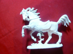 Figurina Cal Alb , L= 7,5 cm W.Germania , plastic foto