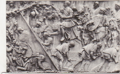 bnk cp Coloana lui Traian - Scena de lupta din al II-lea razboi - necirculata foto