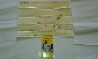 GHIDUL TURISTIC \ THE TOURIST GUIDE CRAIOVA, DOLJ, 2006 contine harta Craiovei foto