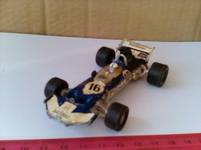 bnk jc Corgi Whizzwheels - masina de formula I - Surtees TS9 FI foto