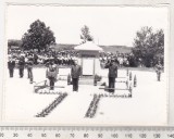 Bnk foto - Paulesti Prahova - Monumentul - comemorare in anii `70, Alb-Negru, Romania de la 1950, Cladiri