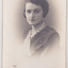 bnk foto - Portret de femeie - Foto Barasch SAR Bucuresti 1934