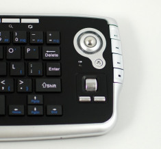 Tastatura Wireless cu mouse incorporat (Multimedia) - Ideala pentru laptop si Smart TV foto