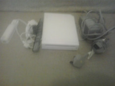 Consola Nintendo Wii - Pachet complet cu Wii remote si nunchuck (008) foto