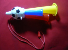 Vuvuzela mica din plastic cu 3 trompete -Tricolor , L= 15 cm foto