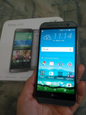 HTC One M8 gri in stare foarte buna pachet complet foto