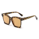 Cumpara ieftin Ochelari De Soare Retro Style -UV400, Oglinda , Protectie UV 100% - Leopard, Femei, Protectie UV 100%, Plastic