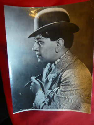 Fotografie mare cu actorul american George Raft ,dim.=18x23 cm ,stamp. britanica foto