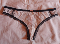 Chiloti tanga Victoria&amp;#039;s Secret, dantela, size S foto