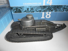 Macheta tanc RENAULT FT17 1914-18 1:32 foto