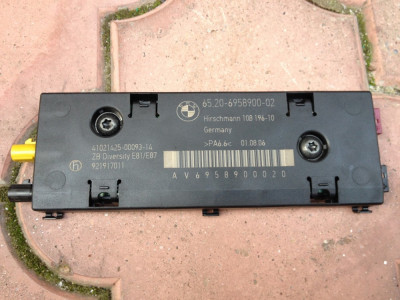 Amplificator antena original BMW E87,E81 foto