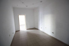 Apartament 4 camere. foto