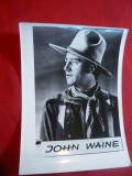 Fotografie a actorului John Wayne , dim. = 9x12 cm