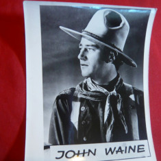 Fotografie a actorului John Wayne , dim. = 9x12 cm