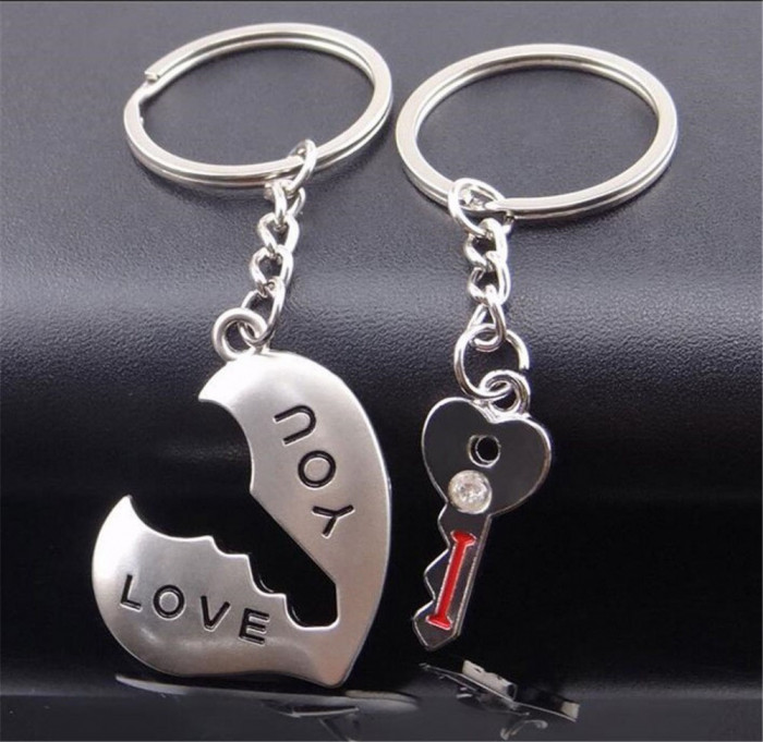 Set Breloc Pentru Cuplu / Indragostiti - LOVE YOU - Inima si Cheie - 2buc/set