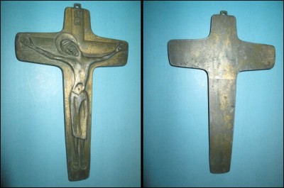 CRUCIFIX vintage mic Gotic Stilizat metal bronzuit. foto