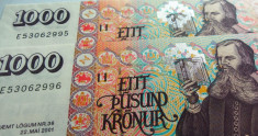 Lot/Set 2 Bancnote 1000 Kronur - ISLANDA, serii consecutive/NECIRCULATE! cod 501 foto